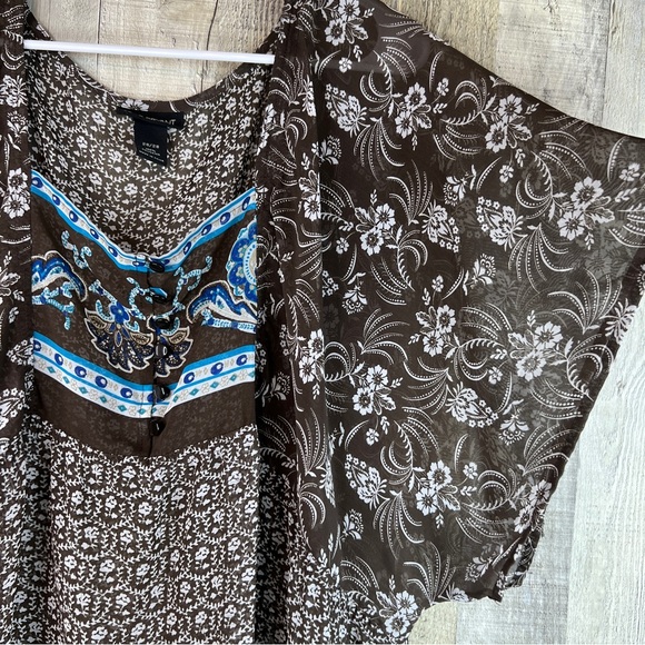Lane Bryant 26/28 Sheer Floral Top/Coverup Short Cap Sleeves 1/3 Front B… - Picture 4 of 11